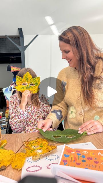 Sabine ROULET 🤍 on Instagram: "Tuto masques d’automne 🍁

Un après midi automnale comme je les aime ! 
Balade, gâteau aux pommes et bricolage grâce aux trésors ramassés. 

Je vous invite à télécharger gratuitement le carnet de saison @citeofrance, disponible sur leur site. Vous y trouverez des activités manuelles, des DIY d’Automne, pour upcycler toutes sortes d’objets du quotidien ou que vous trouvez dans la nature. Il y a aussi quelques jeux ! 

Vous aimez nos masques ? 🍂

En collaboration commerciale 
#citeofrance #activiteenfant #clubciteo #bilbokid #masque #diy #tuto #automne #activiteautomne #creche #nounou #assmat #activite #activiteautomne #feuilledautomne #gateau #gateauauxpommes #pomme #recette" Diy D, On Instagram