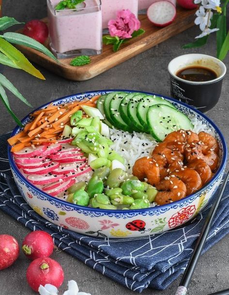 Poke Bowl Sauce, Easy Taco Salad Recipe, Main Dish Casseroles, Healthy Dinner Options, Poke Bowls, Taco Salad Recipes, Layered Salad, Meatless Main Dishes, Easy Pasta Salad