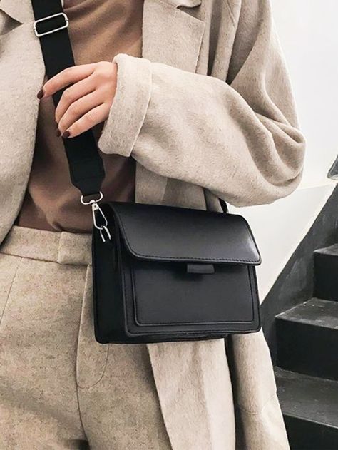 Tas Vintage, Bags 2022, Tas Bahu, Kacamata Fashion, Vintage Crossbody Bag, Tas Fashion, Girls Handbags, Mode Inspo, Shoulder Messenger Bag