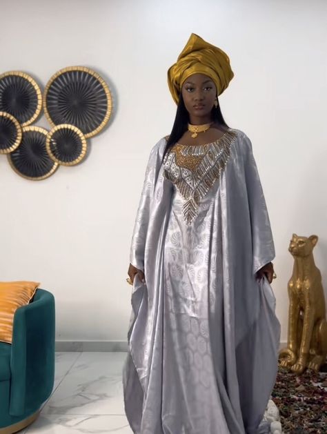 Senegalese Prom Dresses, Grey Bazin Styles, Senegalese Traditional Dress, Senegal Traditional Clothing, Bazin Dresses Styles, Shadda Styles For Women, Senegal Outfit, Gambian Dresses, Bazin Wedding