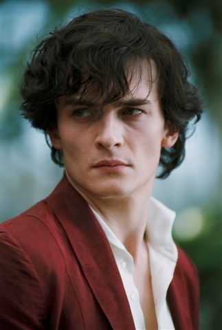 Rupert Friend plays Fred in the movie "Cheri".... Rupert Friend, Olga Kurylenko, Character Inspiration Male, Friends Sign, Jane Eyre, Foto Art, Pride And Prejudice, Character Aesthetic, Jane Austen