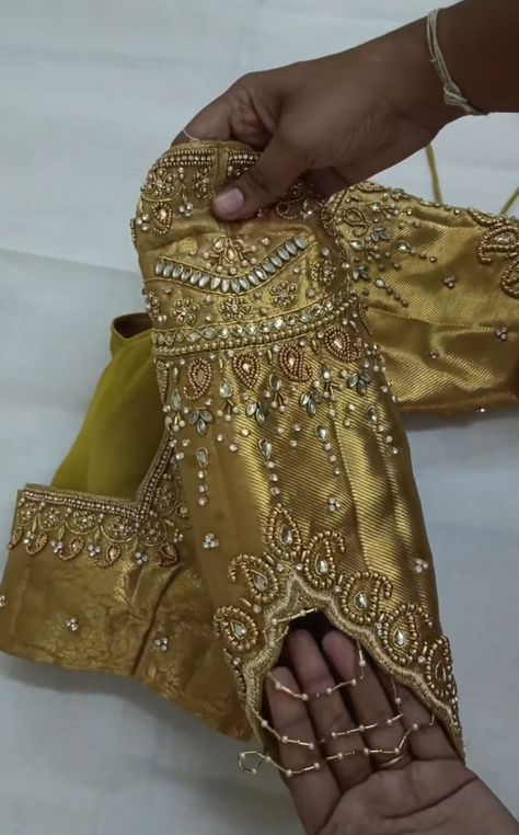 Golden Bridal Blouse Designs, Gold Work Embroidery Blouse, Grand Blouse Designs For Marriage, Thalambralu Saree, Golden Blouse Designs, Gold Blouse Designs, Green Blouse Designs, Aari Design, Latest Bridal Blouse Designs