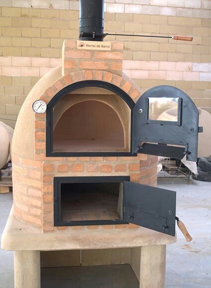 Bbq Kitchen Outdoor, Backyard Bbq Ideas, Aesthetic Bbq, Bbq Ideas Backyard, Bbq Aesthetic, شواية فحم, Outdoor Bbq Party, Brick Pizza Oven Outdoor, Outdoor Fireplace Pizza Oven