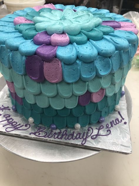 buttercream mermaid scales in different shades of color Mermaid Birthday Cakes, Mermaid Cakes, Mermaid Tails, Mermaid Scales, Mermaid Birthday, Mermaid Party, Buttercream Cake, 7th Birthday, Sweets Treats