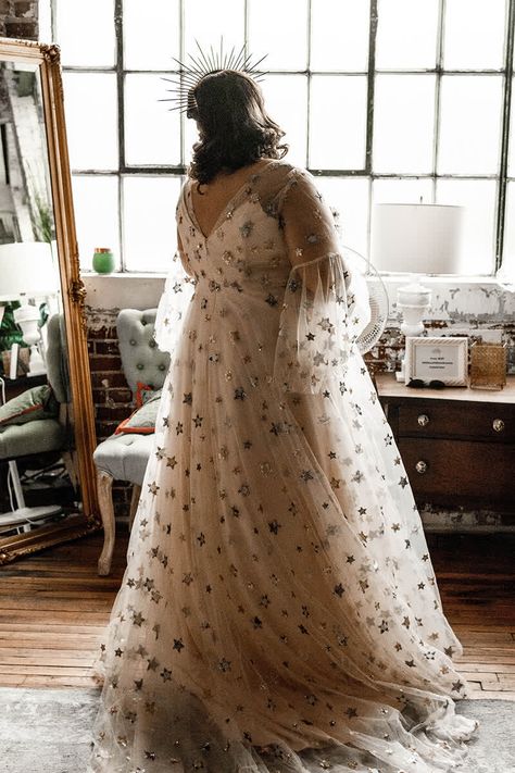 Startstruck Gown-Natalie Wynn star wedding gown, star evening gown, star themed wedding, boho wedding, boho bride, boho wedding dress, wedding dress with cape, wedding dress with train, sleeveless wedding gown, unique wedding gown Star Themed Wedding, Celestial Wedding Theme, Starry Wedding, Starry Night Wedding, Pinterest Wedding, Celestial Wedding, Look Plus Size, Offbeat Bride, Braut Make-up