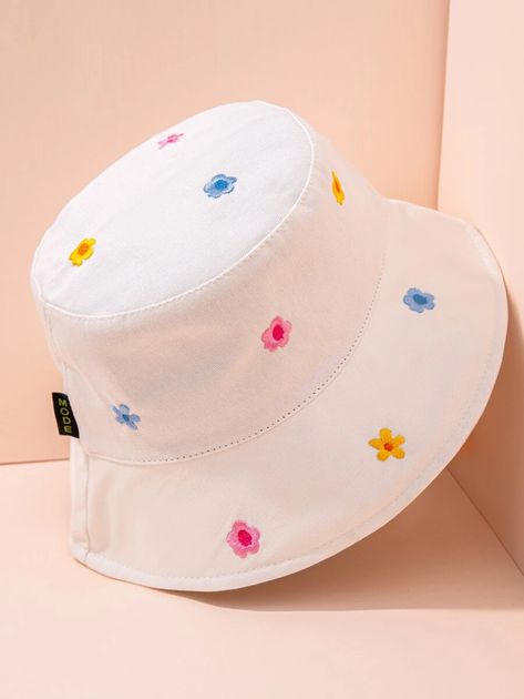 Flower Embroidery Bucket Hat | SHEIN Bucket Hat Painting, Bucket Hat Ideas, Cute Bucket Hats, Flower Bucket Hat, Bob Chapeau, Bucket Hat Fashion, White Bucket Hat, Floral Bucket Hat, Embroidered Bucket Hat