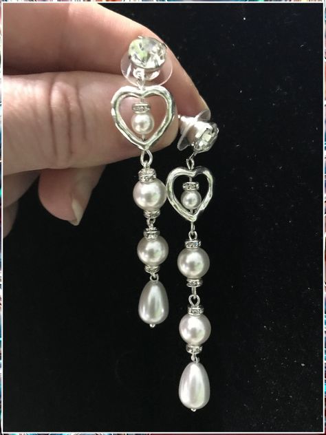 Christmas Jewelry - Ready for more great ideas? - Click to visit for more. Do It NOW!! Red Pearl Jewelry, Old Fashioned Jewellery, Jewelry With Blue Dress, Long Earrings Aesthetic, Cute Earrings Silver, Silver And Pearl Jewelry, Valentine’s Day Jewelry, Jewlrey Aesthic, Prom Accessories Jewelry