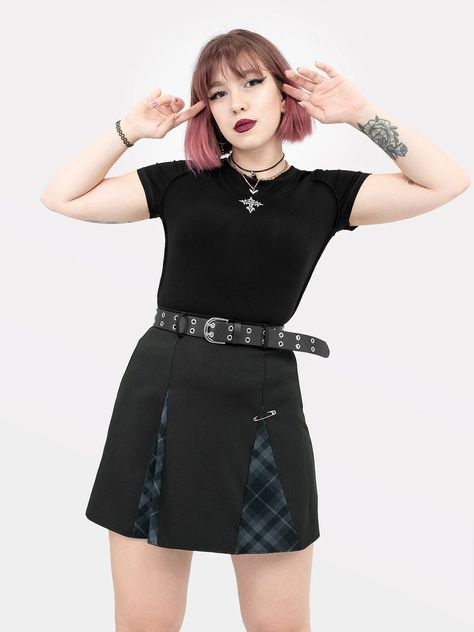 Cropped baby top in black with visible trim and cross embroidery on the front. Scream Tumblr, Plaid Tennis Skirt, Aesthetic Fairy, Cross Embroidery, Skater Fit, Plaid Cardigan, Plaid Sleeve, Beige Plaid, Baby Top