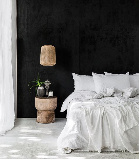 13 Practical No Headboard Ideas for Your Bedroom Headboard Alternative, Black Accent Walls, Murphy Bed Plans, Accent Wall Bedroom, Black Bedroom, White Bedroom, White Bedding, Black Walls, Beautiful Bedrooms