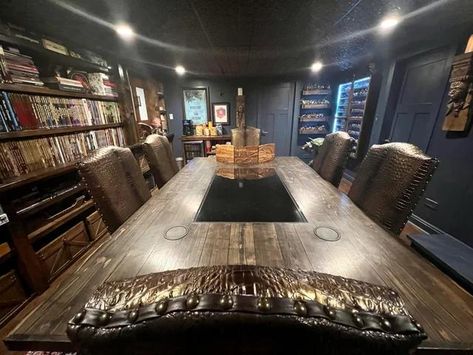 Dnd Room Ideas, Dungeons And Dragons Room, Tavern Decor, Dnd Room, Englewood Colorado, Dnd Table, Dungeon Room, Games Room Inspiration, Board Game Room