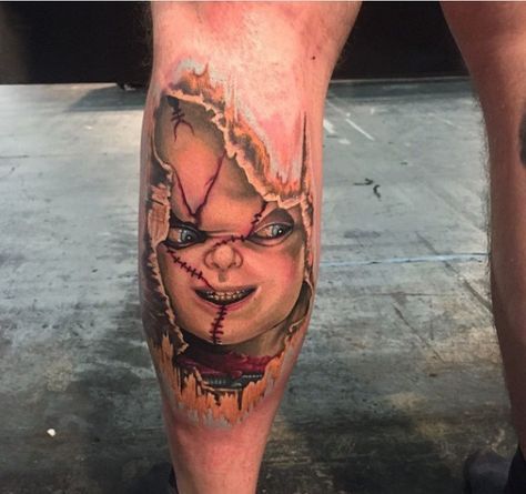 chucky Tato Joker, Horror Tattoo Ideas, Chucky Tattoo, Chucky Halloween, Horror Movie Tattoos, Movie Tattoos, Scary Tattoos, Tatuaje A Color, Halloween Tattoo