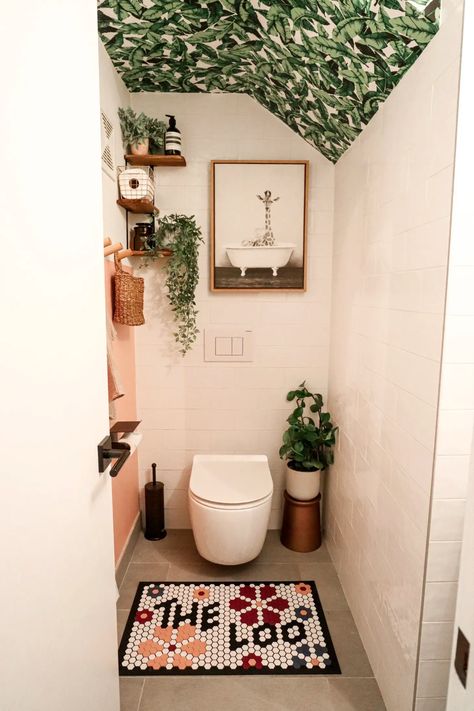 800-Square-Foot Bushwick Duplex Tour Photos | Apartment Therapy Wallpaper Bathroom Ceiling, Vintage Bathroom Wallpaper, Bathroom Wallpaper Vintage, Bathroom Wallpaper Trends, Small Bathroom Wallpaper, Bathroom Wallpaper Ideas, Wallpaper Ceiling, Bathroom Ceiling, Wallpaper Vintage