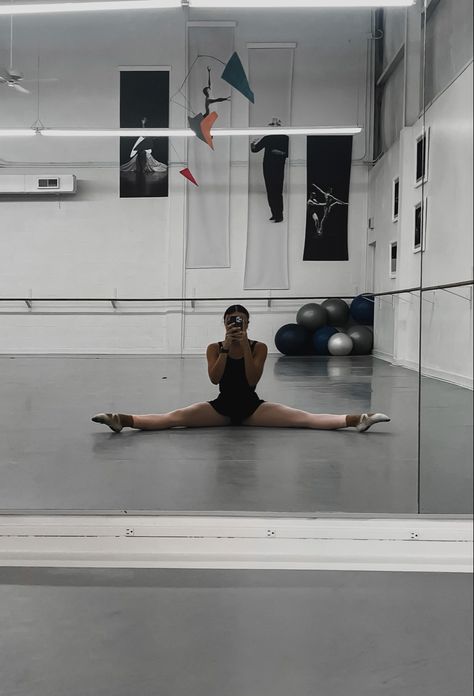 Ballet dancer | ballet | dance aesthetic | ballet aesthetic | pointe dancer | ballet dancer | professional dancer | professional dancer aesthetic | dance inspo | aesthetic dancer | pointe aesthetic Professional Dancer Aesthetic, Ballet Dance Aesthetic, Dance Aesthetic Ballet, Pointe Aesthetic, Pointe Dancer, Dancer Aesthetic, Aesthetic Ballet, Dancer Ballet, Ballet Aesthetic