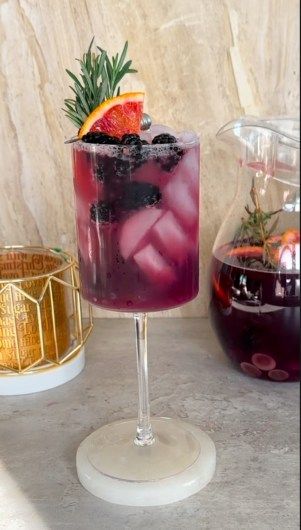 Berry Sangria Watermelon Sangria, Berry Sangria, Alcoholic Punch Recipes, Summer Vodka Cocktails, Cream Of Coconut, Rose Sangria, Frozen Drink, Berry Recipes, Frozen Cocktails