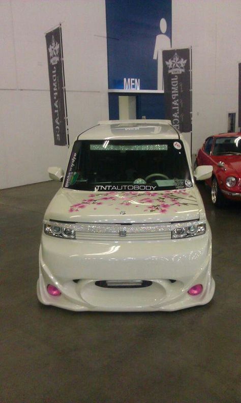 Sugar cube Cube Car, Toyota Scion Xb, Scion Xb, Pretty Cars, Dream Car, Car Art, Car Decor, Girly Girl, Dream Cars