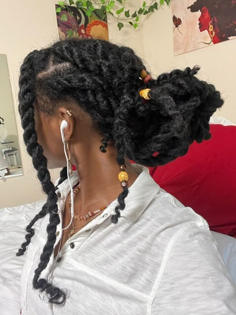 Chunky Twist Hairstyles, Thick Twist Braids Hairstyles, Chunky Braids For Black Women, Chunky Marley Twists, Fluffy Braids, Big Twists, Type 4 Hairstyles, Afrocentric Hairstyles, Marley Twist