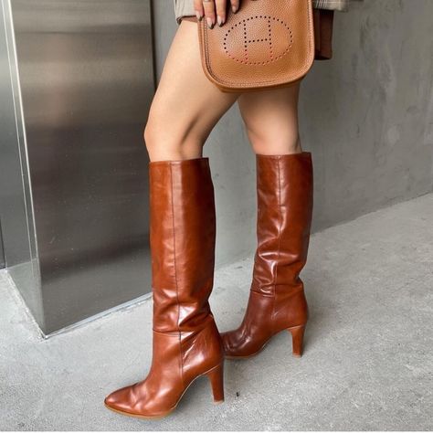 Zara Knee High Leather Boots With Mid-Height Heels. Wide Shaft. Heel Height: 3 Inches (7.5 Cm) Color: Brown Size: 8 High Heel Cowboy Boots, Heeled Leather Boots, Cognac Heels, Suede High Heel Boots, Blue Ankle Boots, Dress Leather Boots, Camel Boots, Fabric Boots, Black High Heel Boots