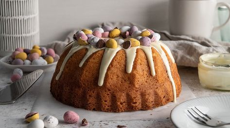 Easter Bundt Cake Recipe Easter Bundt Cake, Easter Themed Treats, Flavored Coffee Creamer, Low Fat Snacks, Chocolate Bunnies, Glaze For Cake, Candy Egg, Bundt Cake Recipe, Square Recipes