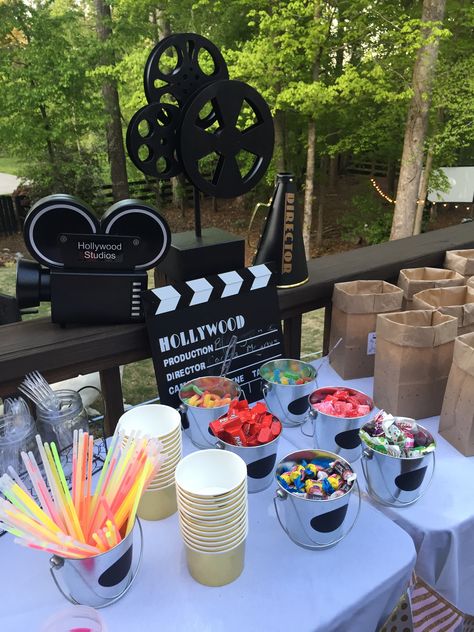 Outdoor Movie party...candy and popcorn station! Movie Birthday Party Aesthetic, Sweet Sixteen Movie Party, Movie Theatre Themed Birthday Party, Movie Birthday Decorations, Movie Watch Party Ideas, Outdoor Movie Decorations, Backyard Cinema Party, Movie Night Snack Bar Ideas, Cinema Bday Party