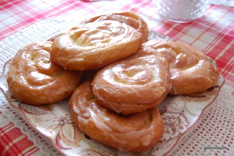 Homemade Honeybuns, Amazing Pancakes, Cinnamon Buns Recipe, Fried Desserts, Doughnut Recipe Easy, Cooking From Scratch, Homemade Donuts Recipe, Honey Bun, Eat Something