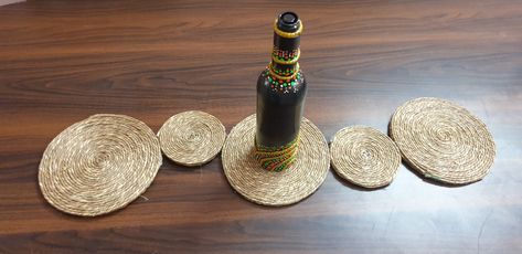 In this video you will learn how to make a table mat with jute Diy Centre Table, Jute Craft, Jute Crafts, Centre Table, Make A Table, Table Handmade, Handmade Table, Table Mat, Craft Diy