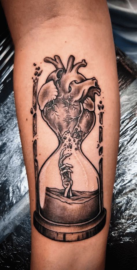 6 Hour Tattoo, Hands Of Time Tattoo, Dark Hourglass Tattoo, Traditional Hourglass Tattoo Design, Skull And Heart Tattoo, Hour Glass Tattoos For Women, Hourglass Skull Tattoo, Sand Clock Tattoo, Goose Tattoos