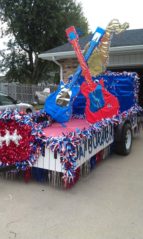 Homecoming parade float. Panthers Rock 'Em! Parade Float Ideas, Parade Float Decorations, Carnival Floats, Homecoming Floats, Christmas Parade Floats, Floating Decorations, American Heritage Girls, Homecoming Parade, Boat Parade