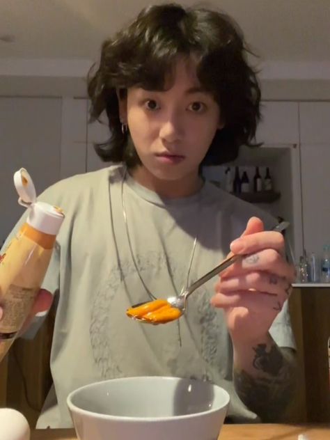 Live Meme, Jungkook Weverse Live, Jungkook Smile, Jungkook Weverse, Jungkook Live, Cosplay Hair, Jungkook Funny, Bts Jungkook And V, Funny Drawings