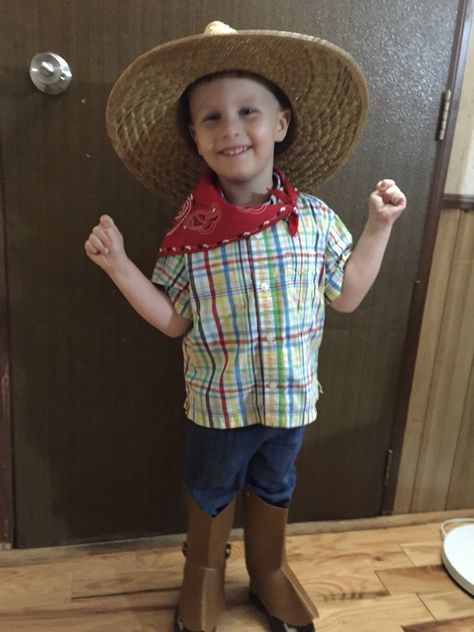 Farmer Costume, Farmers Day, Farmer Outfit, Farmer Boy, Halloween Disfraces, Photo Reference, Kids Costumes, Farmer, Halloween Costumes