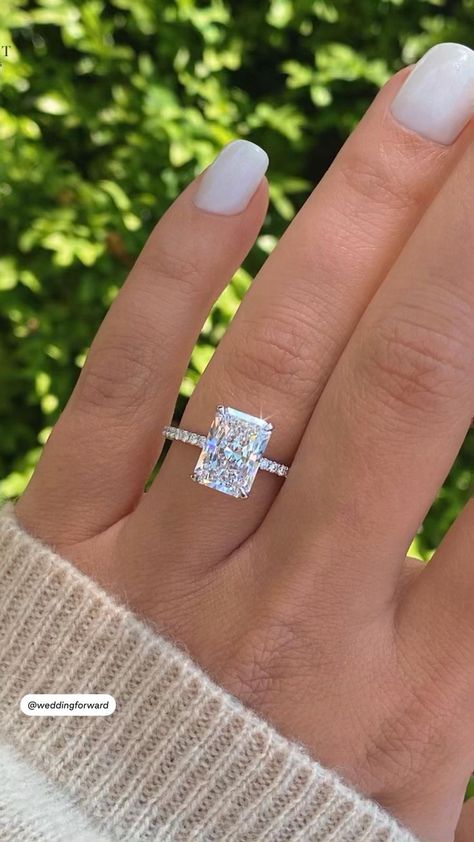 Radiant Cut Engagement Ring Gold, Rectangle Engagement Rings, Ascot Diamonds, Radiant Cut Engagement Ring, Pretty Engagement Rings, Engagement Ring Gold, Dream Wedding Ring, Engagement Ring Halo, Radiant Engagement Rings