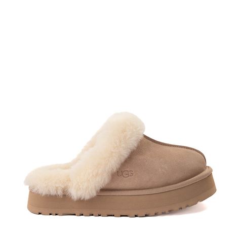 Cute Ugg Slippers, Uggs Preppy, Preppy Christmas Wishlist, Sand Uggs, Uggs Slides, Uggs Platform, Cute Platforms, Trendy Shoes For Women, Uggs Shoes