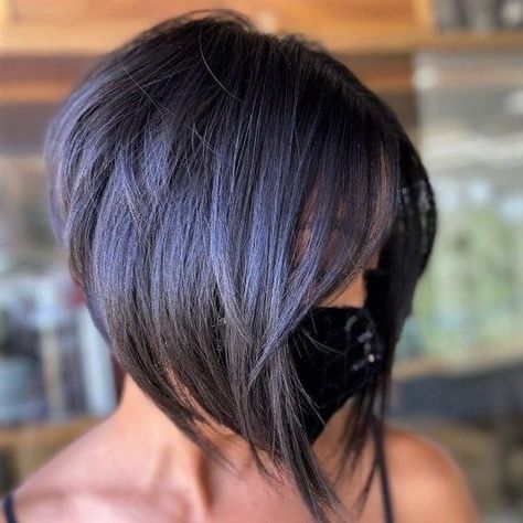 Bob Inversat, One Length Haircuts, Κούρεμα Bob, Asymmetrical Haircut, Inverted Bob Hairstyles, Textured Haircut, Short Hair Trends, Lob Haircut, Sassy Hair