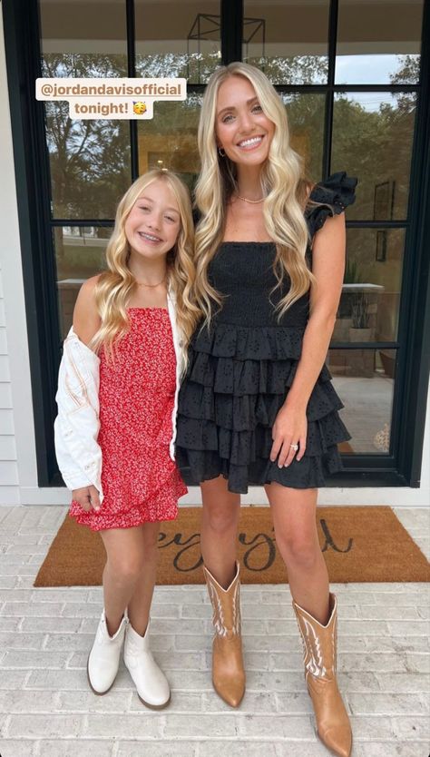 Savannah Labrant, Sav And Cole, Cole And Savannah, Preppy Accessories, Labrant Family, Labrant Fam, Casual Preppy Outfits, Cute Outfits For School, Influencers Fashion