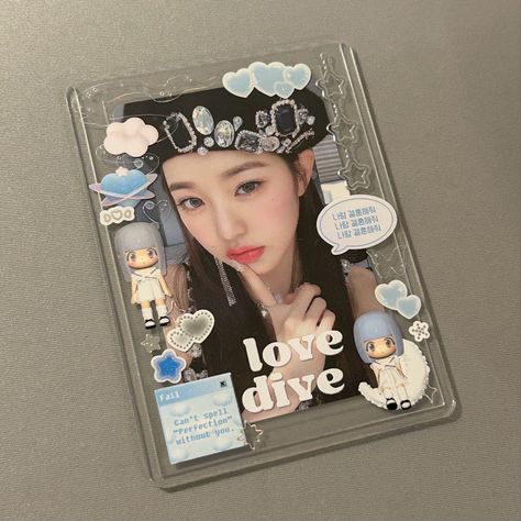 Kpop Photocard Toploader, Kpop Top Loader Decor, Toploader Ideas Kpop, Kpop Photocard Deco, Photocard Deco Ideas, Photo Cards Aesthetic, Kpop Deco Toploader, Deco Toploader Ideas, Pc Decoration Kpop