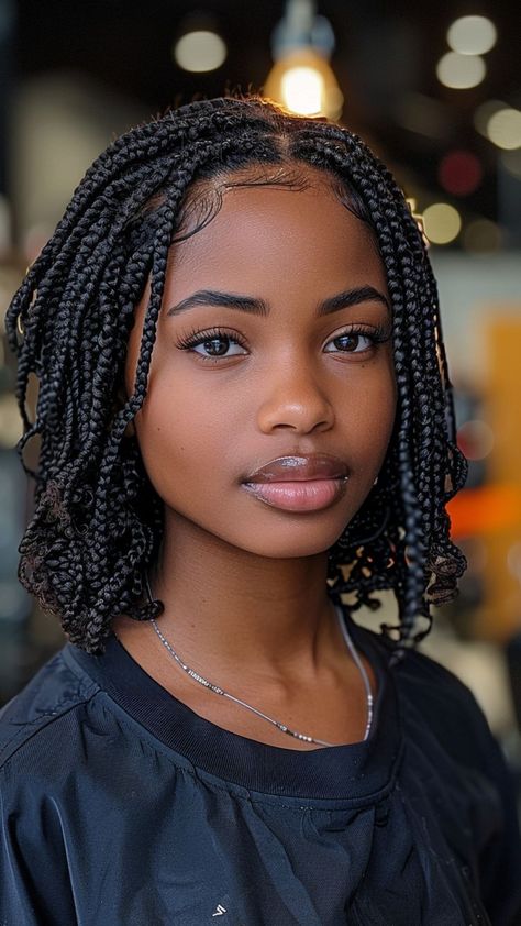 20 Box Braids Hairstyles with Irresistible Curly Ends Short Hairstyle Black Woman Braids, Box Face Hairstyles, Short Braids For Black Hair, Pearl The Stylist Braids, Shoulder Length Hairstyles For Black Women, Short Box Braids For Black Women, Braids Shoulder Length, Box Braids Short Hairstyles, Bob Box Braids Styles Shoulder Length