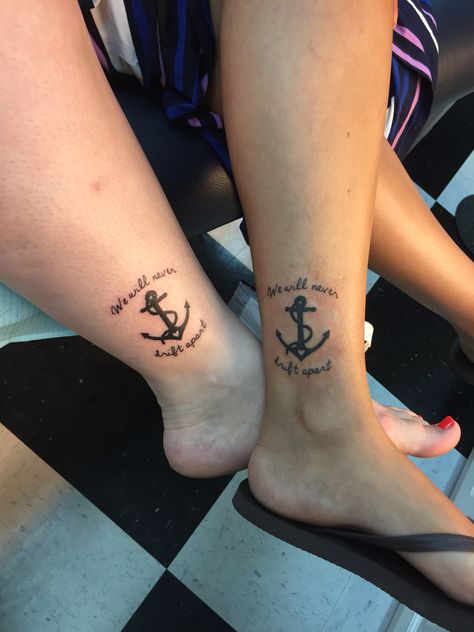 Bestie anchor tattoo with my bestie! #tattoo #anchor #bestietattoo Friend Anchor Tattoo, Friendship Anchor Tattoos, Matching Bestie Tattoos Best Friends, Mother And Son Tattoo Ideas, Heartbeat Tattoo Design, Tattoo Anchor, Marine Tattoo, Couple Tattoos Love, Mother Son Tattoos