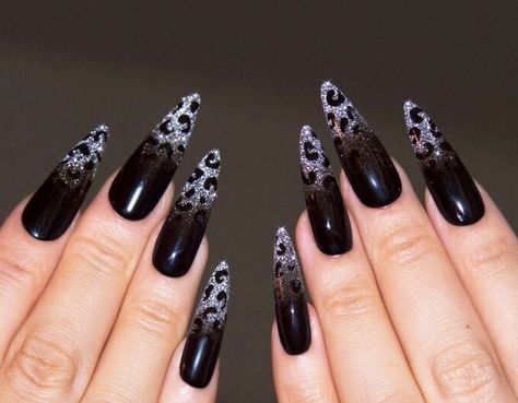 Black And Silver Leopard Nails, Black Red Glitter Nails, Reflective Nail Art, All Black Nail Designs, Black Rhinestone Nail Designs, Reflective Nails Art Designs, Black And Silver Acrylic Nails, Black Leopard Print Nails, Black Chrome Nails Designs