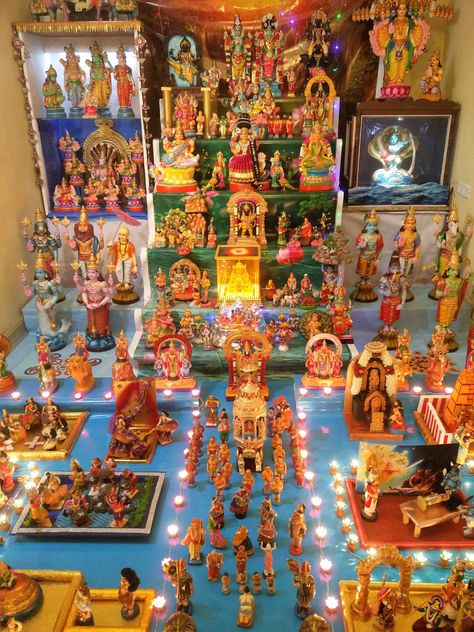 Dasara Decoration Ideas At Home, Navratri Puja, Idol Worship, Janmashtami Decoration, Navratri Festival, Pooja Room Door Design, Goddess Decor, Iphone Homescreen Wallpaper, Doll Display