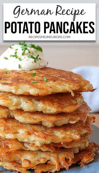 Looking for a delicious potato pancake recipe? This classic German version from shredded potatoes is very easy to make! #potatopancakes #germanrecipes Potato Pancake Recipe, Easy German Recipes, German Food Authentic, Potatoe Pancake Recipe, Potato Pancake, Pasta Vegetariana, German Potato, Traditional Thanksgiving, Shredded Potatoes