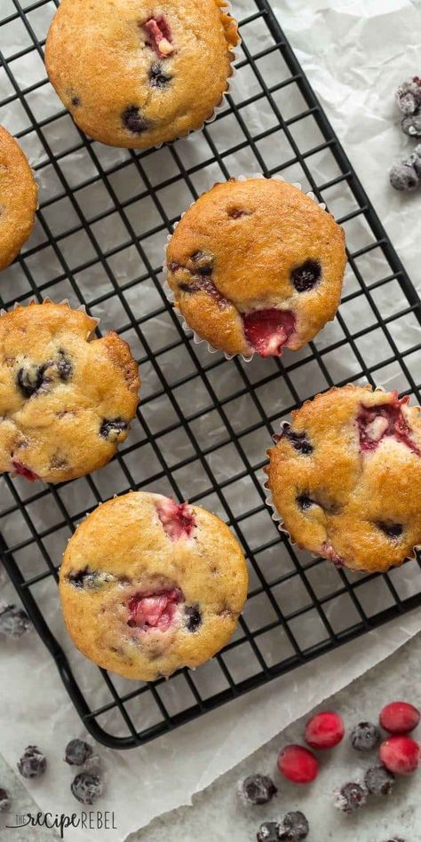 Fruit Explosion Muffins Recipe, Tim Hortons Muffins, Fruit Explosion Muffins, Fruit Explosion, Frozen Fruit Recipes, Berry Cobbler Recipes, Recipes Copycat, Fruit Muffins, Recipes Fruit