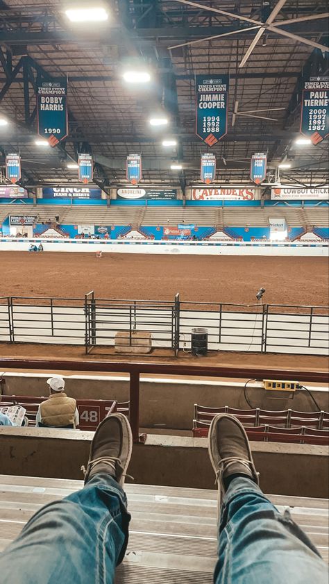 Barrel Race, Rodeo Horses, Rodeo Life, Western Life, Cowgirl Aesthetic, Ranch Life, Western Cowgirls, Barrel Racing, Horse Girl