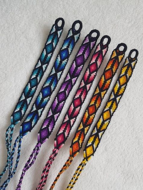 Possibility of making bracelets with other colors on request Diy Friendship Bracelets Easy, Brazilian Bracelet, Embroidery Floss Bracelets, Floss Bracelets, Chevron Friendship Bracelets, Diy Bracelets With String, Cool Friendship Bracelets, String Bracelet Patterns, Friendship Bracelets Easy