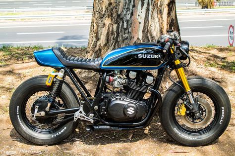 Kawasaki Cafe Racer, Suzuki Motorcycles, Suzuki Cafe Racer, Tracker Motorcycle, Cafe Racer Magazine, Suzuki Cars, Мотоциклы Cafe Racers, Moto Cafe, Cafe Racer Style