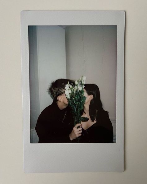 teenfact | VSCO Lucy Score, Bf Goals, Couples Stuff, Relationship Pics, Photo Polaroid, Fotografi Kota, Relationship Stuff, Fotografi Vintage, 사진 촬영 포즈