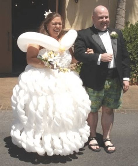 Wedding Dress Fails, Weird Wedding Dress, Las Vegas Wedding Dresses, Ugly Wedding Dress, Tacky Wedding, Vegas Wedding Dress, Worst Wedding Dress, Wedding Fail, Wedding Guest Outfits