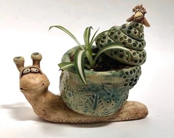 WildEarthSculpture - Etsy Snail Planter, Clay Critters, Pottery Animals, Porcelain Animal, Earthenware Pottery, Animal Planters, Slab Pottery, Ceramics Ideas, Wooden Stamps