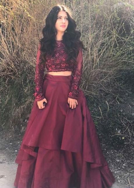 Lehnga Dress, Lehnga Designs, Fashion Dress Party, Indian Salwar Kameez, Indian Gowns Dresses, Lace Prom Dress, Indian Gowns, Party Wear Indian Dresses, Dress Indian Style