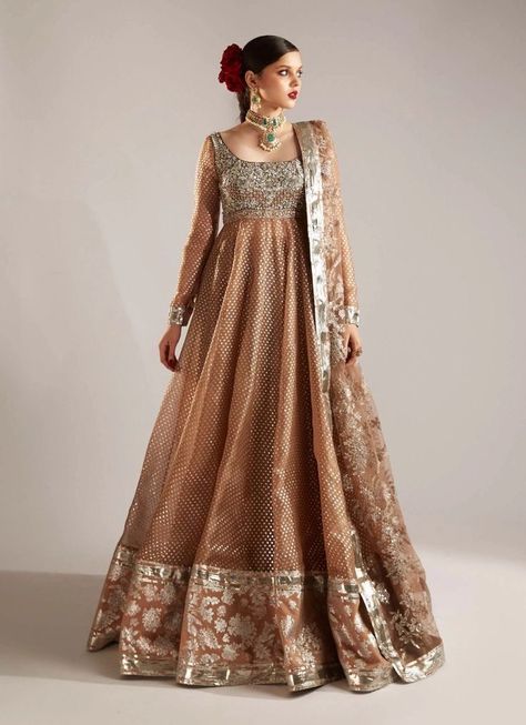 Crushed Sharara, Silk Sharara, Hussain Rehar, Wedding Outfits For Women, Pakistani Formal Dresses, Desi Wedding Dresses, Bridal Lehenga Collection, Weddings Receptions, Pakistani Wedding Outfits