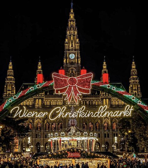 Grindelwald Switzerland Christmas, Germany During Christmas, Christmas In Germany Aesthetic, Vienna At Christmas, Vienna Christmas Aesthetic, Vienna Austria Christmas, Wien Christmas, Christmas Towns To Visit, Best Christmas Destinations