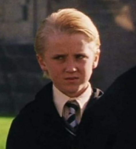 Draco Malfoy Funny, Harry Potter Curses, Draco Malfoy Hot, Draco Malfoy Imagines, Glume Harry Potter, Draco Malfoy Aesthetic, Buku Harry Potter, Harry Potter Icons, Tom Felton Draco Malfoy